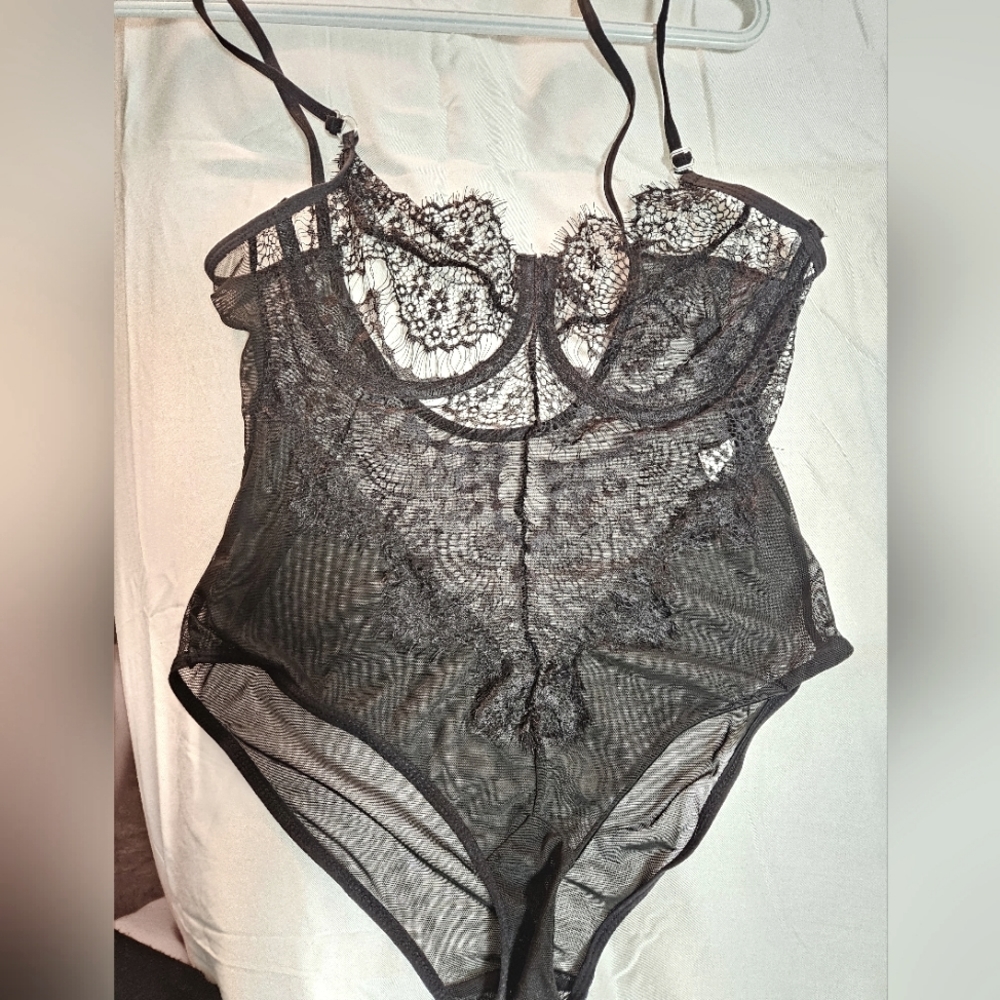 SEXY BLACK LACE LINGERIE NEW